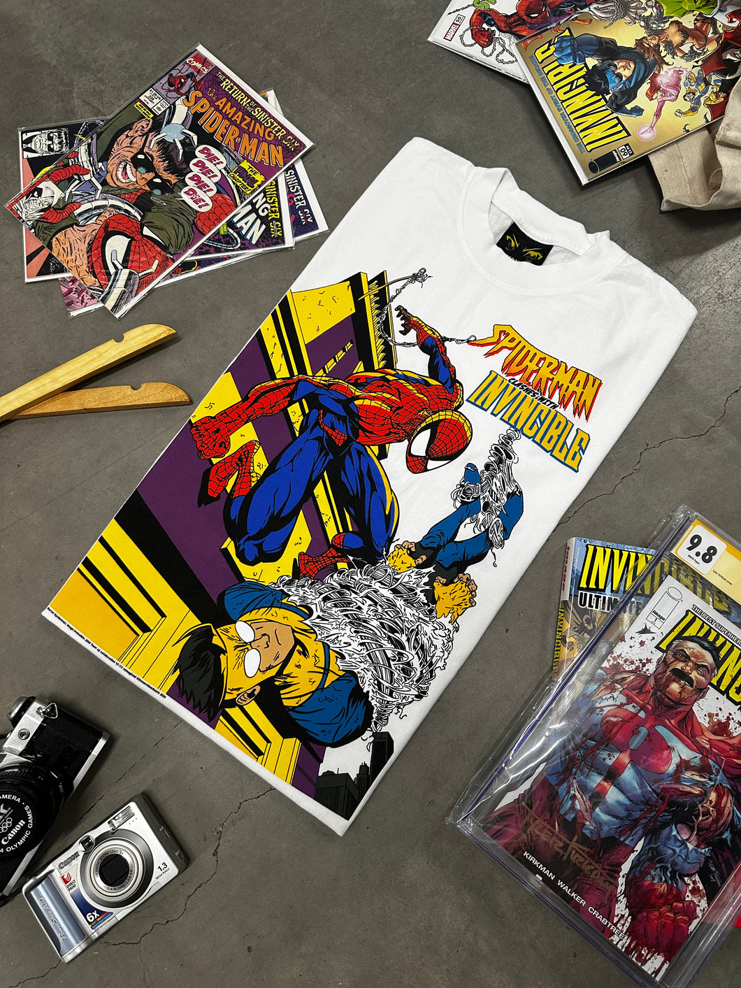 Spidey VS Invincible tee