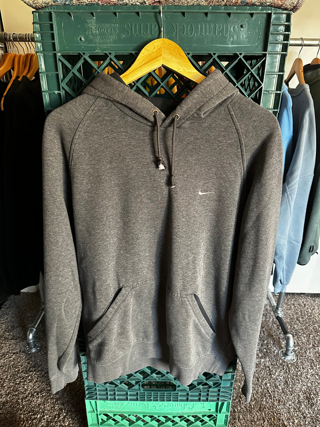 00s Nike Sportswear Hoodies - L