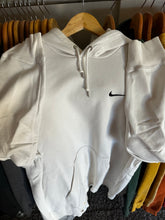 Load image into Gallery viewer, 00s Nike Sportswear Hoodie - L
